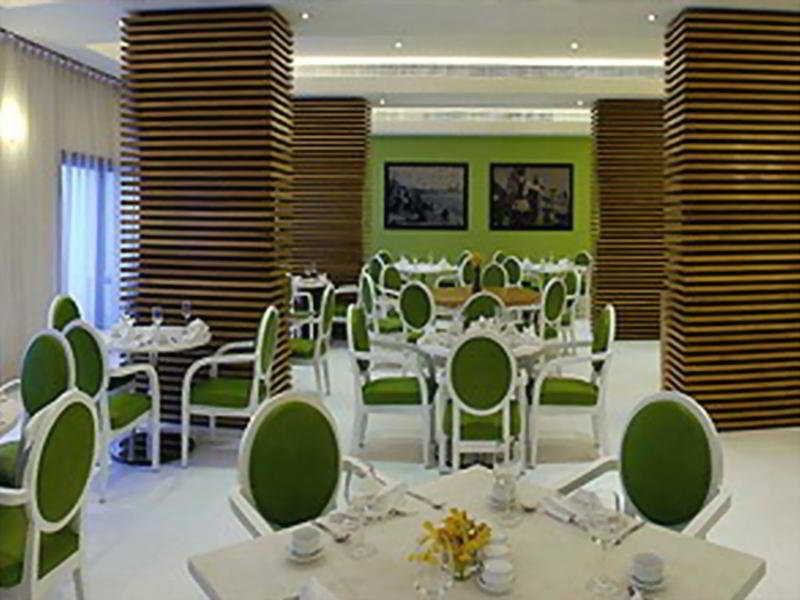 The Park Navi Mumbai Hotel Ресторант снимка